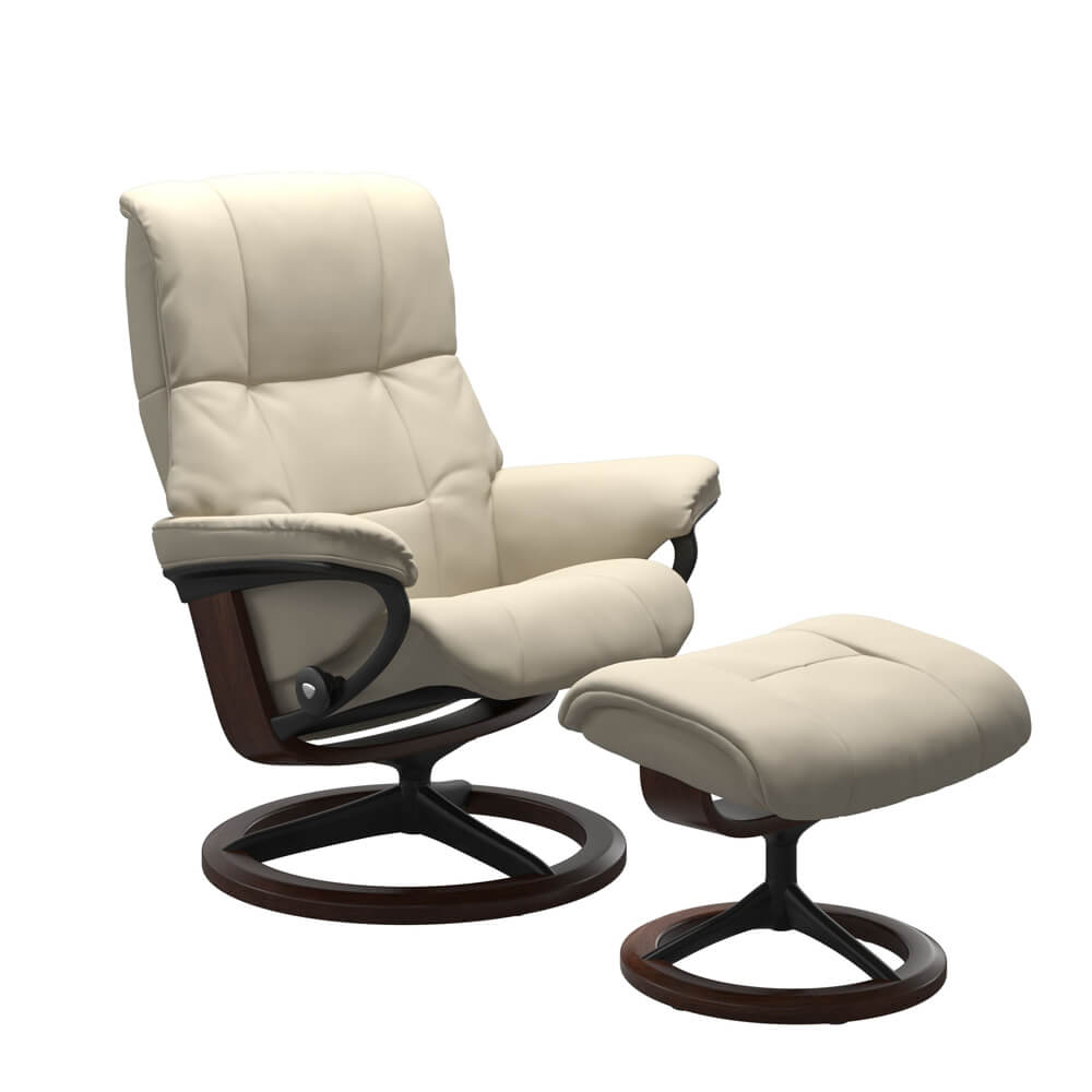 Stressless Modell Mayfair mit Signature Untergestell in Holz braun gebeizt und Metall schwarz, bezogen in Leder Batick Cream