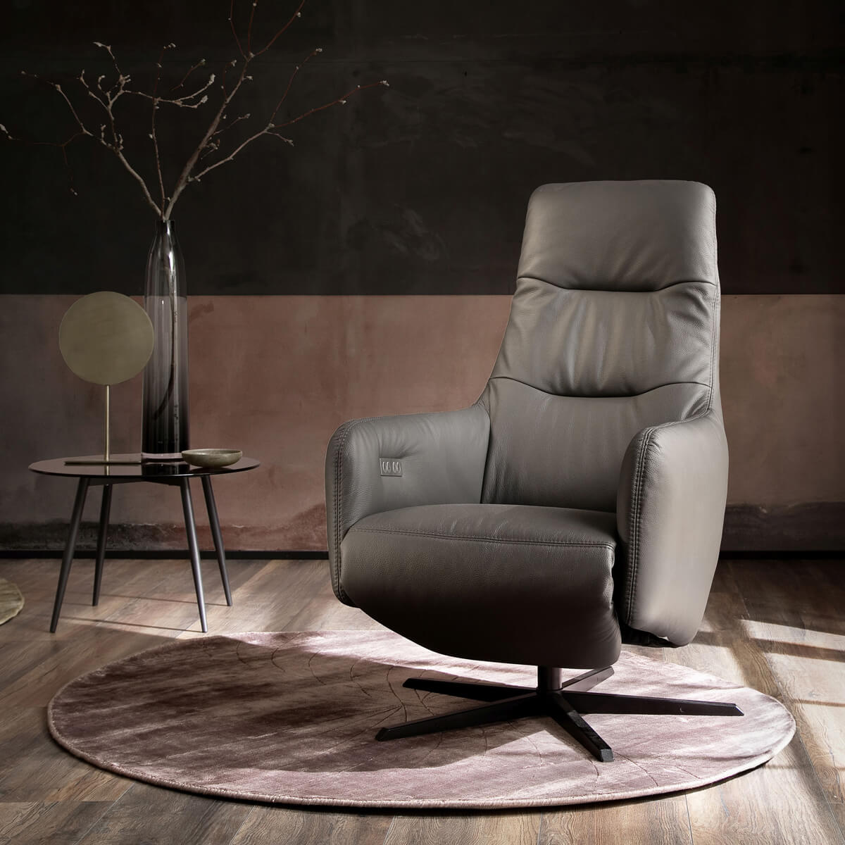 Ledersessel mit elektrischer Funktion